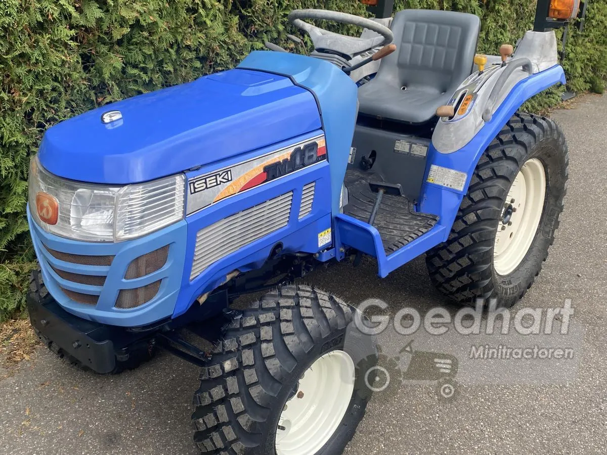 Mini tractor Iseki TM18 op Galaxi Pro banden