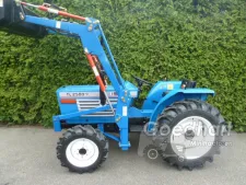 Mini tractor Iseki TL2500F met voorlader.